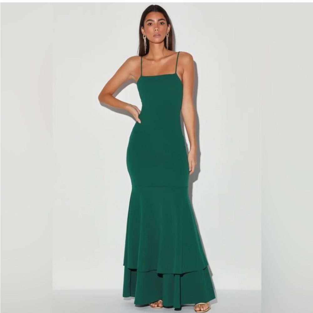 Lulu’s Emerald Green Tiered Formal Maxi Dress XS PRICED TO SELL No Offers!